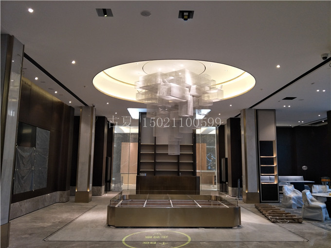 <b>酒店不锈钢灯光雕塑</b>